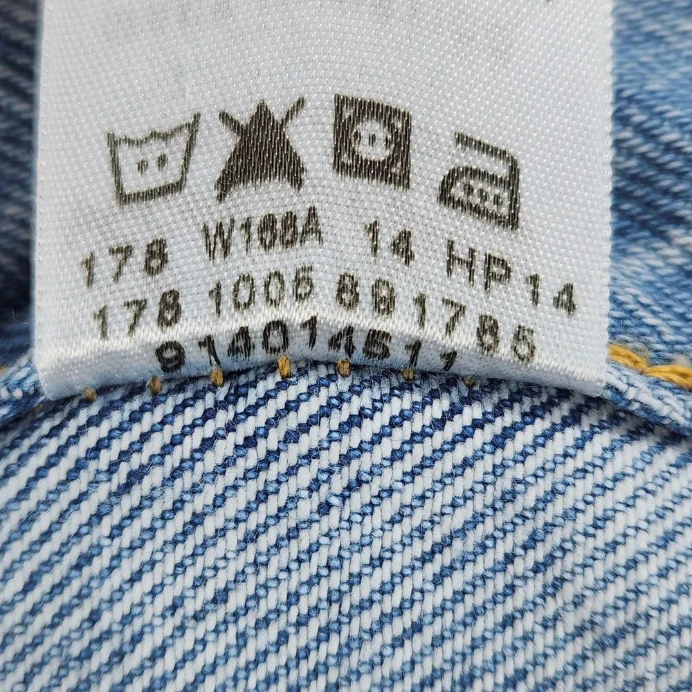 Levi Strauss Signature Jeans Mens 38x32 Light Wash Blue Relaxed Fit Denim Pants